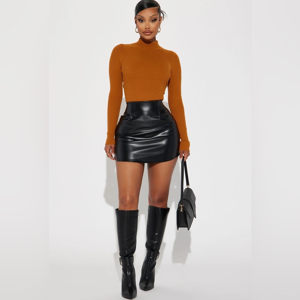 Day in Pasadena Sweater - Rust